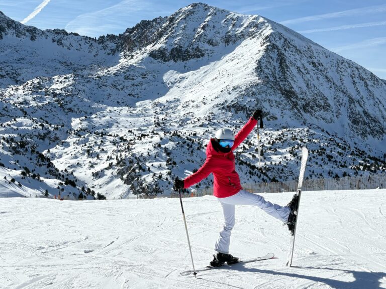 Mejores surfcamps en el Algarve: dónde surfear en Portugal (guía real)
