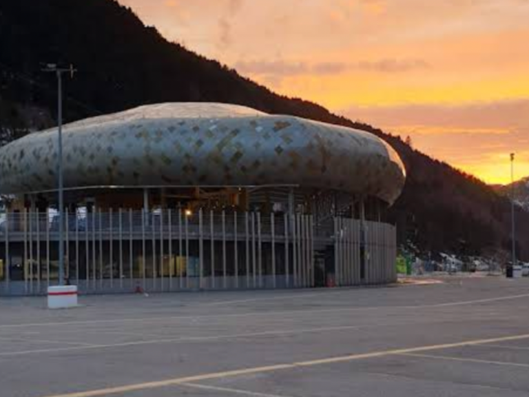Guía de Parking en El Tarter: Cómo aparcar sin morir en el intento